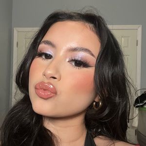 Meet your Posher, Evalisa